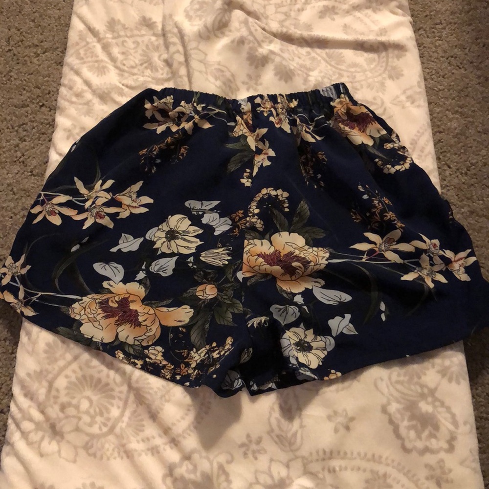 Flowery Shorts